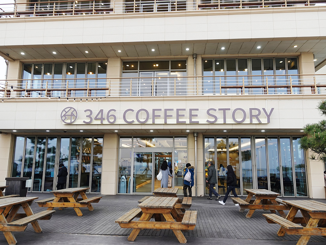 기차로 가는 강릉여행 강릉바닷가 카페 346 COFFEE STORY 맛집 카페 탐방 데니 블로그