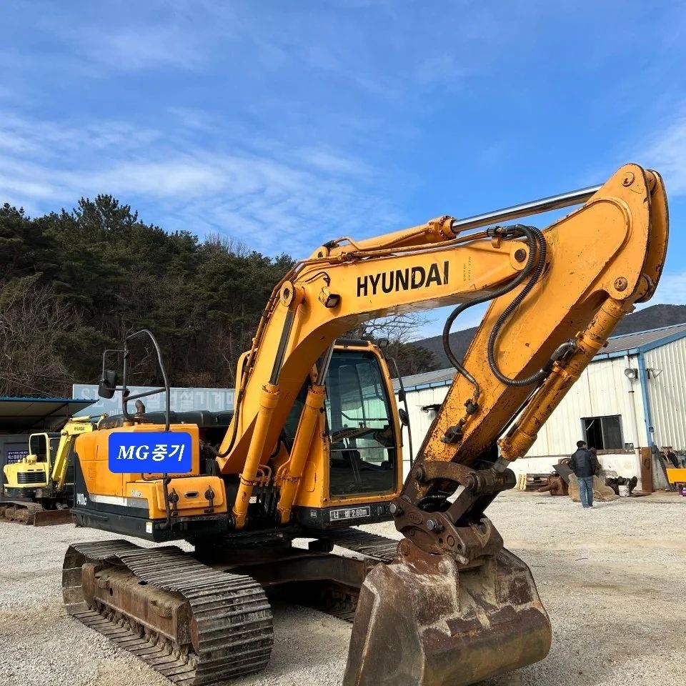  굴삭기 현대 HYUNDAI R140LC 2011년식 3550만원 판매합니다.
