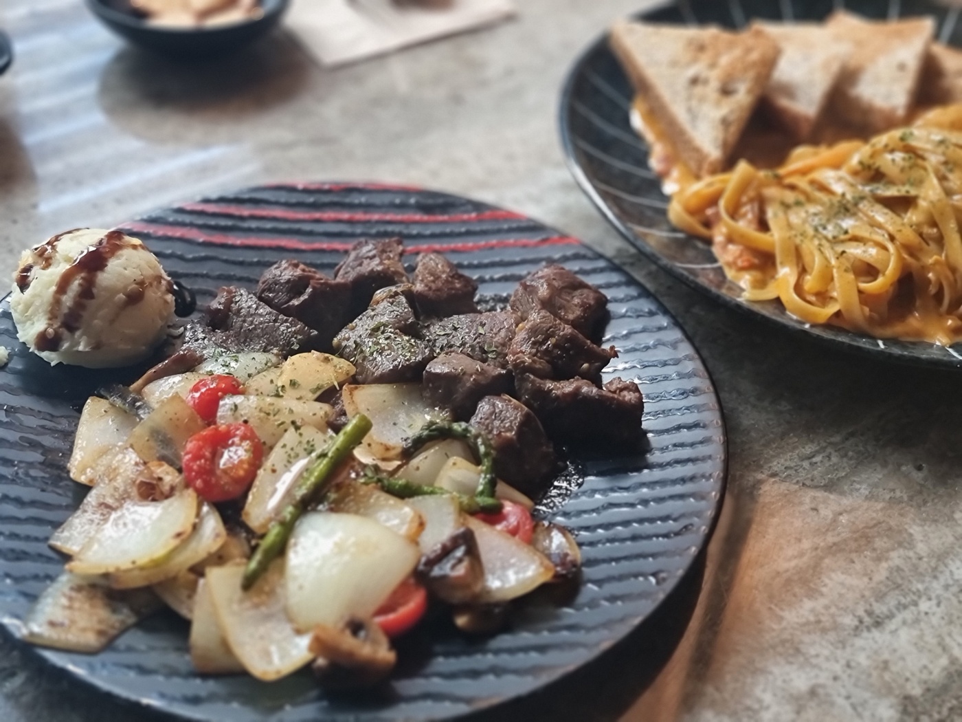  조용하고 분위기 있는 식당 겸 술집 안양 하식당