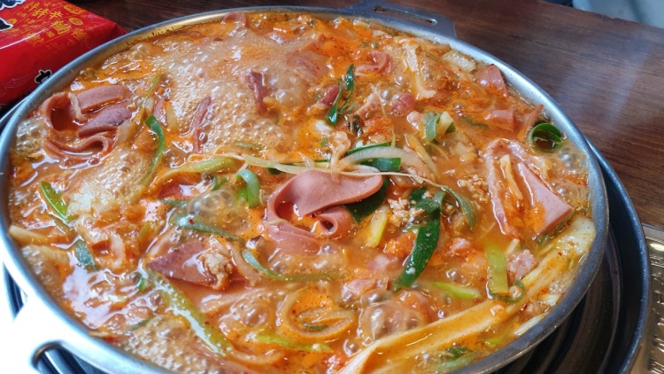 맛있는 부대찌개사진!