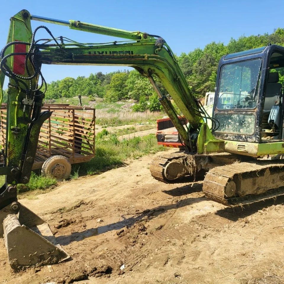  굴삭기 현대 HYUNDAI  R555MVP 모델 2002년식 1650만원 판매합니다.
