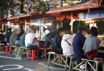 8인이하 4주간 사적모임 수도권 6인·비수도권 8인 제한, 3