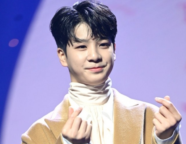  미스터트롯 출신 가수 정동원 자동차 전용도로 오토바이 몰다 적발