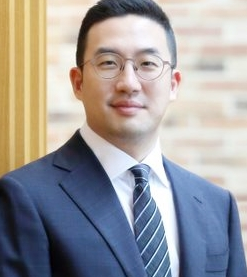 LG 회장 구본무 회장 반도체 포기한 이유 (ft. 양자, 자녀 상속재산, 김대중, 오스트리아 간호사) - 구본무 (具本茂) - 구본무 전회장의 부인과 아들 LG 회장 구본무 회장 반도체 포기한 이유 (ft. 양자, 자녀 상속재산, 김대중, 오스트리아 간호사) - 구본무 (具本茂) - 구본무 전회장의 부인과 아들