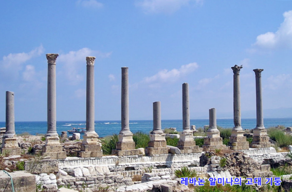 알미나의 고대 기둥