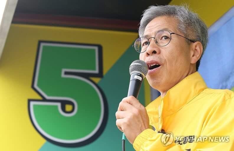 권영국 대선후보, 김문수 악수 거절