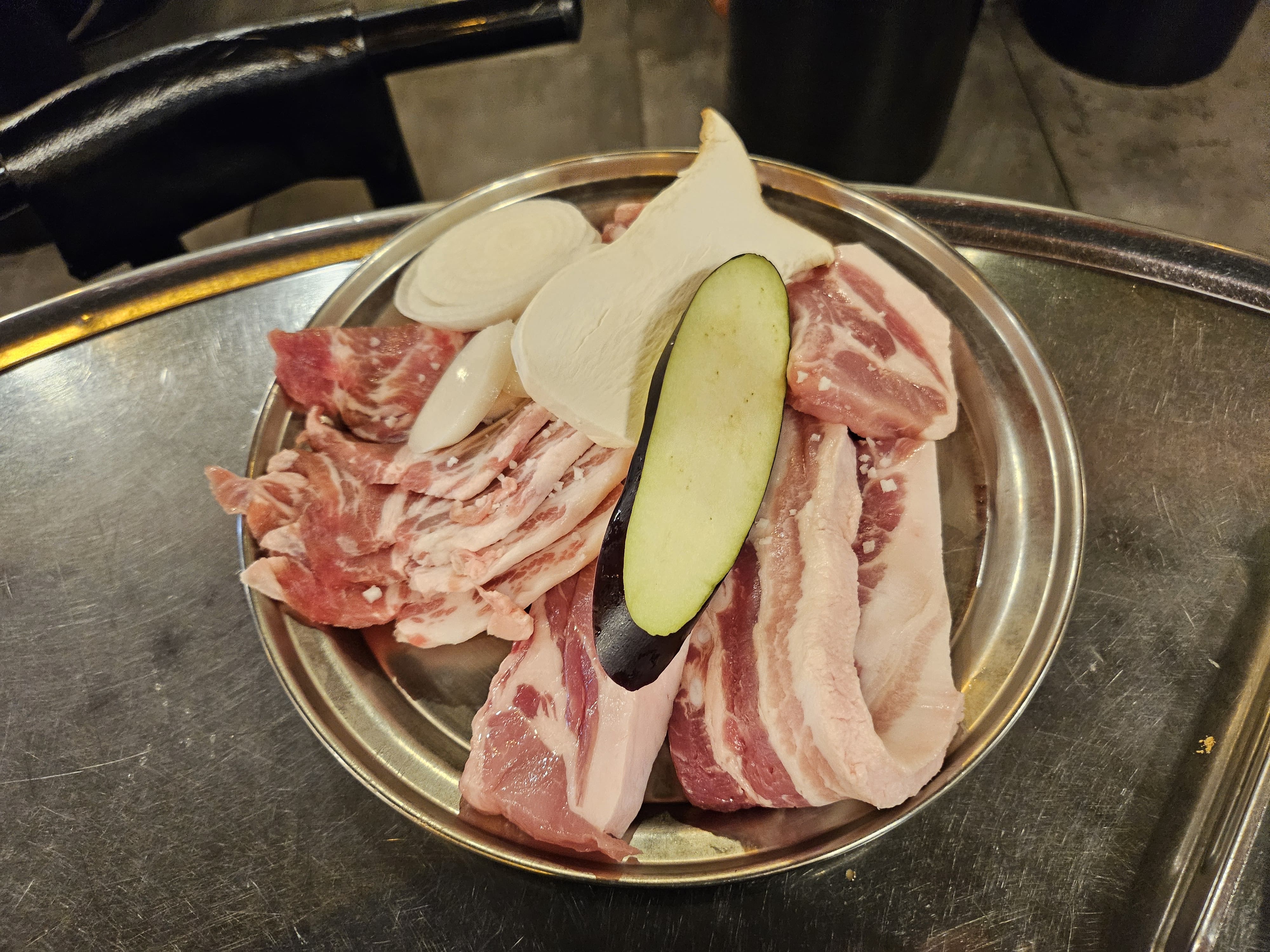 낭만솥뚜껑 이미지