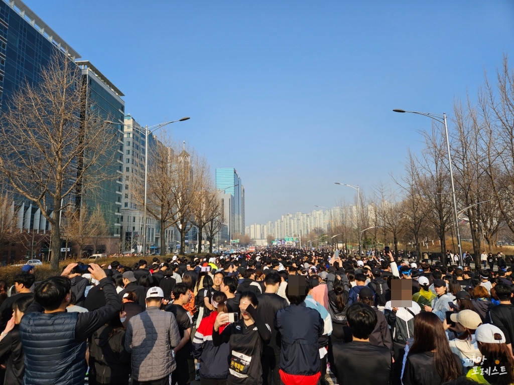 서울 마라톤 참가자들