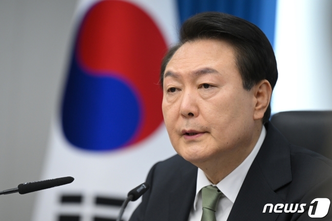  [속보] 尹 "대출규제 정상화·규제지역 전면해제·재건축규제 개선"