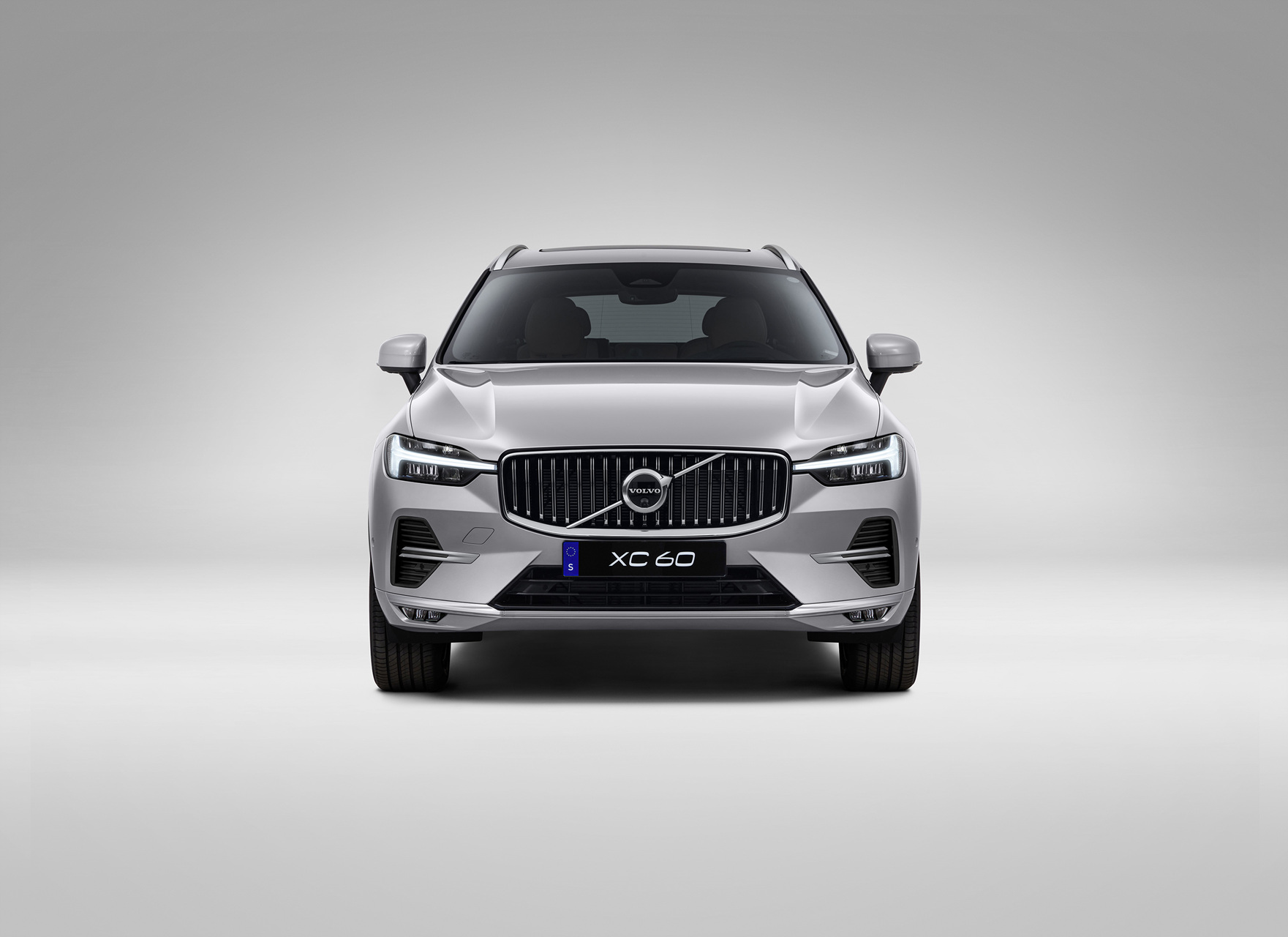 2024년식 볼보XC60 가솔린터보 정면사진