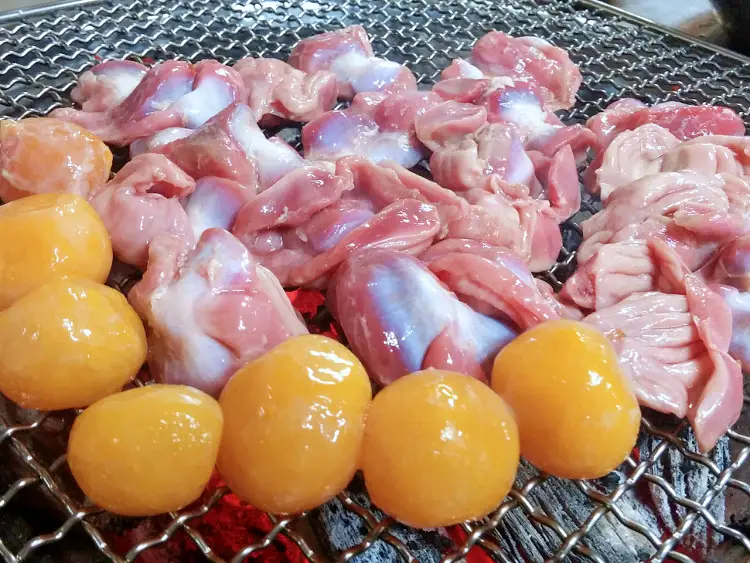 신계숙의 맛터싸이클 다이어리 61년 노포 숯불로 굽는 닭갈비 맛집 추천