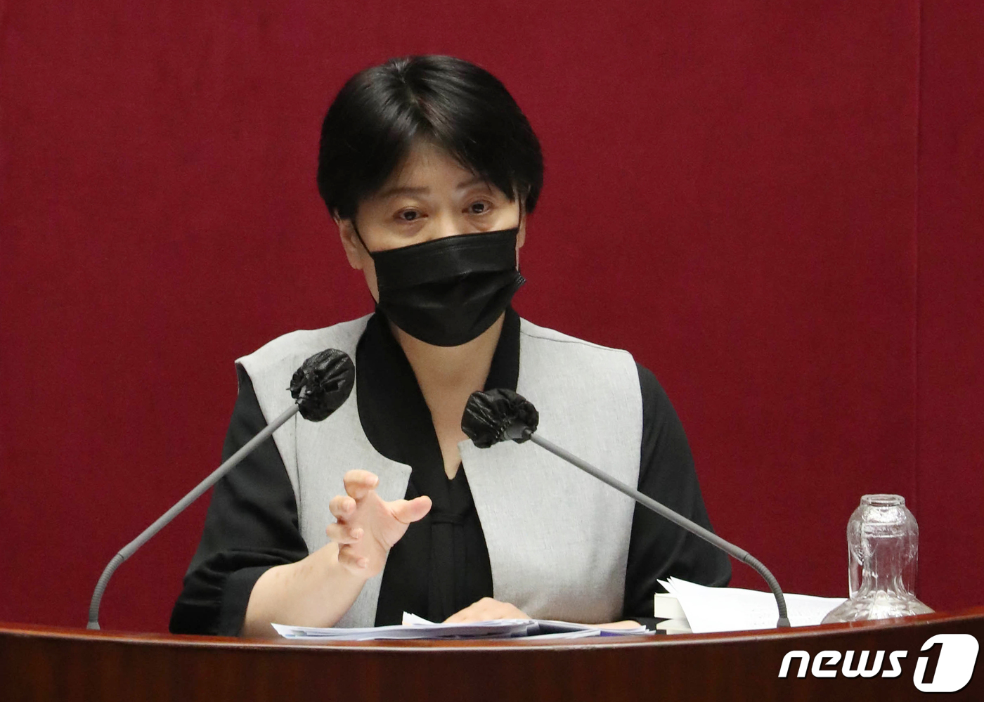  윤희숙 "사람 죽었는데 '무당의 나라'..인간 존중 없는 이재명"