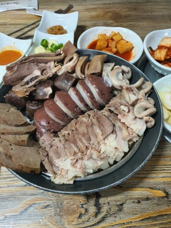 순대모둠 내장국밥