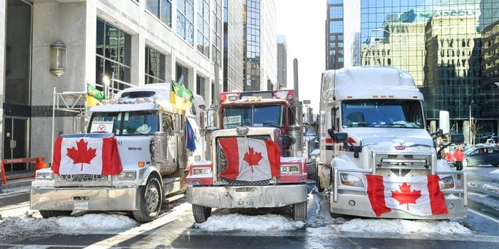  캐나다, 국가 비상사태 선포 VIDEO: Canada: Ottawa mayor declares state of emergency over COVID protests
