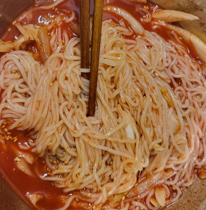 망향식 비빔국수 정식 완성