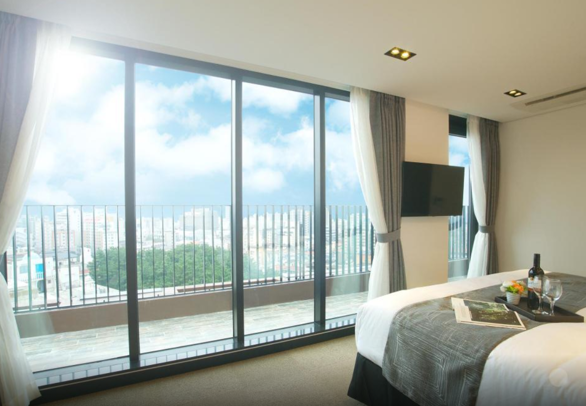  제주여행// 제주공항과 가까운 편리한 동선의 제주 아이진호텔(I Jin Hotel)