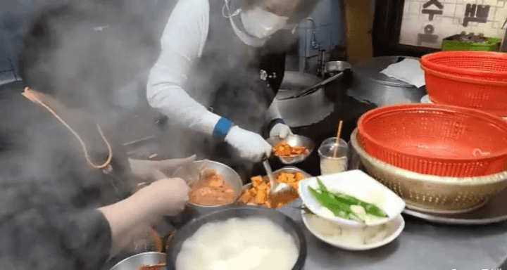 BJ파이-고모집-국밥-깍두기-사진