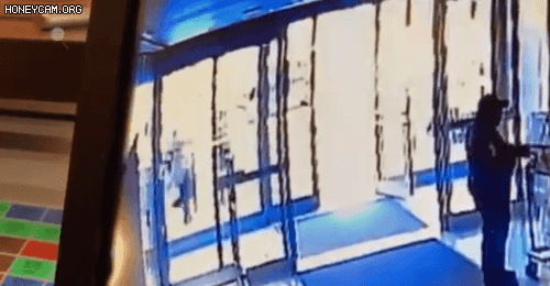  현재 미국에서 난리난 오늘 뉴욕에서 일어난 아시안 폭행사건.gif (폭력 주의)(지하철 사건 아님)