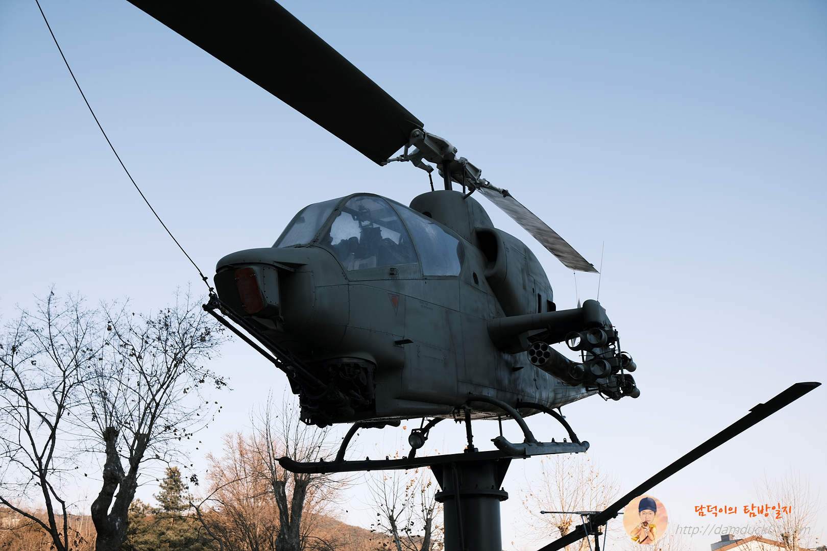 AH-1 J 코브라 공격 헬기