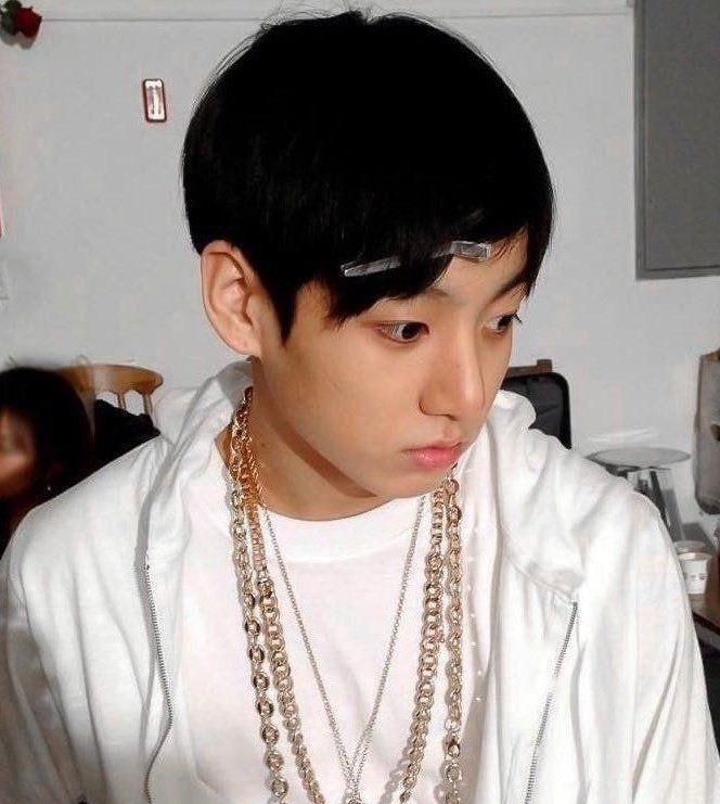  방탄 정국으로 느껴보는 남자아이돌의 성장은 무엇인가 체감짤.jpgif