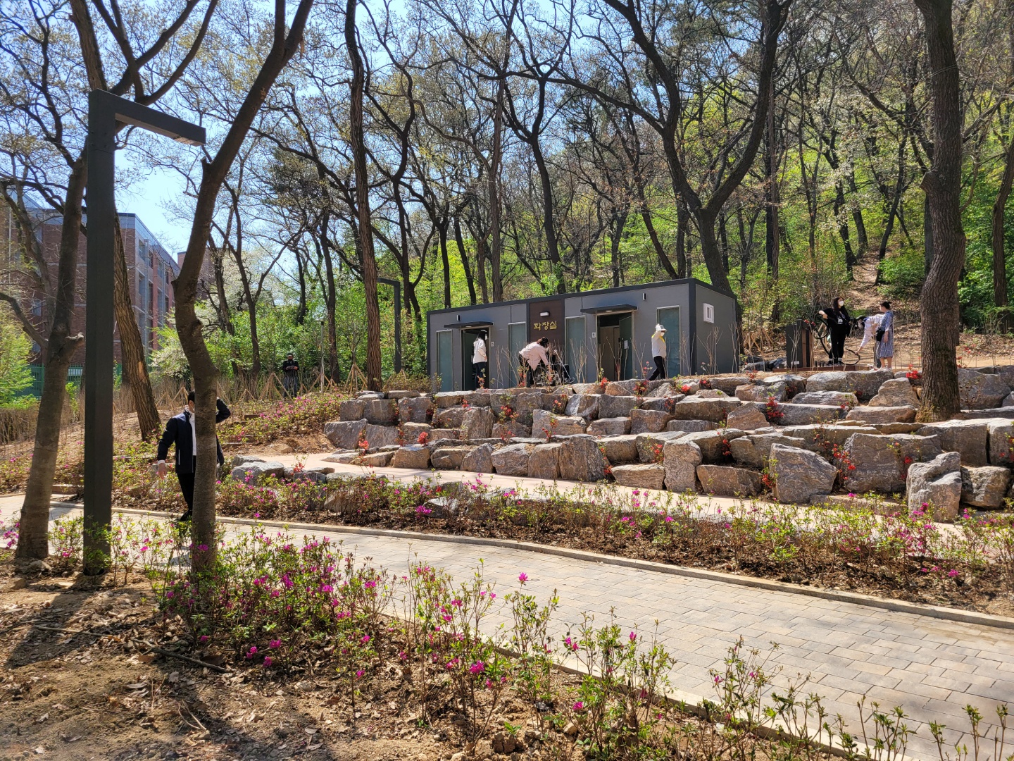 산밑말 근린공원 화장실