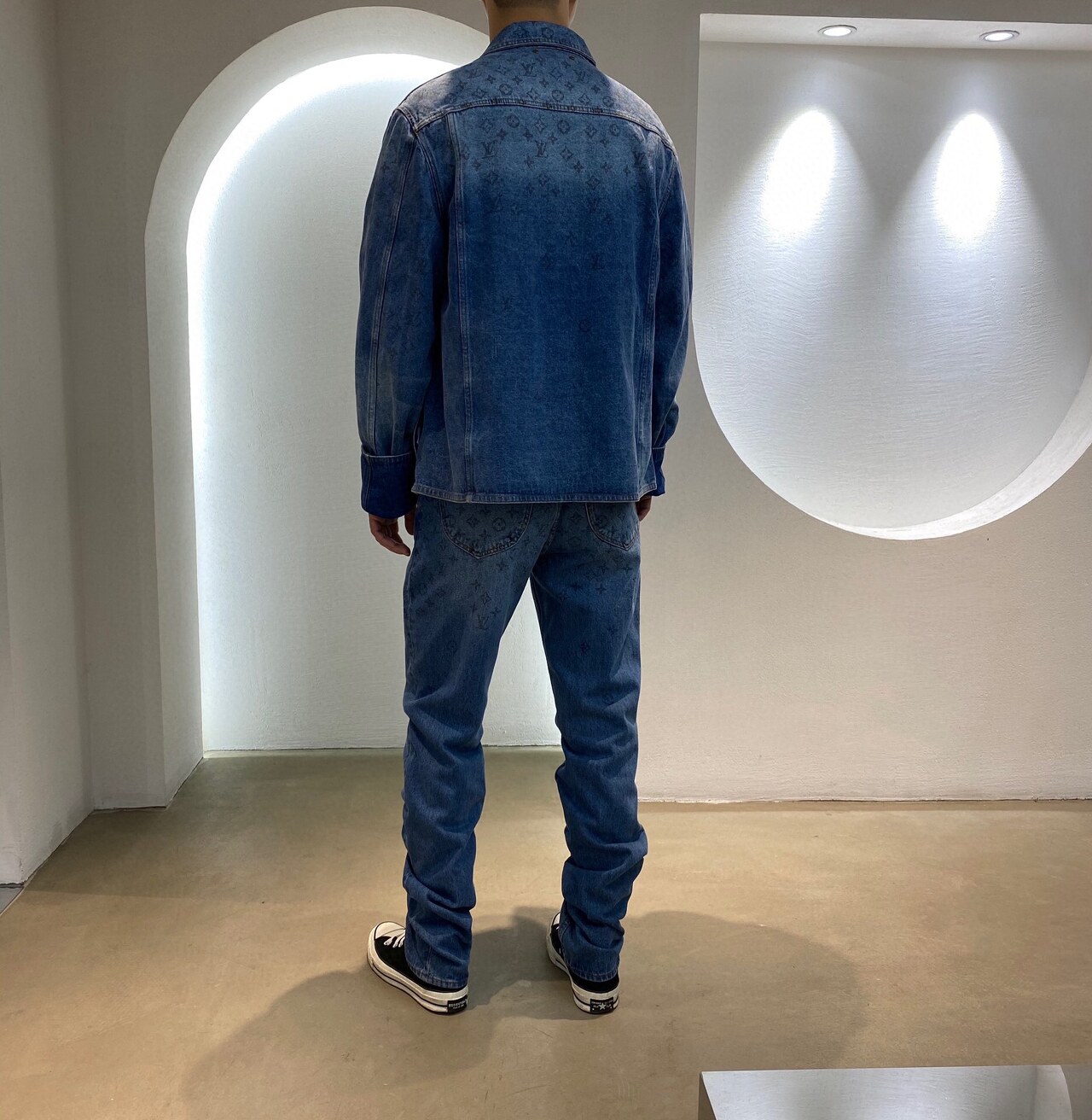  [LOUIS VUITTON] 루이비통 모노그램 그라데이션 데님 팬츠