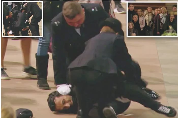  여왕의 .관을 향해 달려간  남자...왜  VIDEO: Man is arrested for GRABBING Queen's coffin