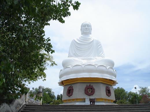 Long Son Pagoda 2