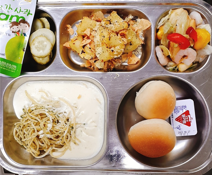 학교급식, 서울 당중초등학교에 8
