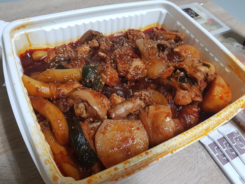  들어보셨어요? 황금찜닭. 동궁찜닭 파주점!