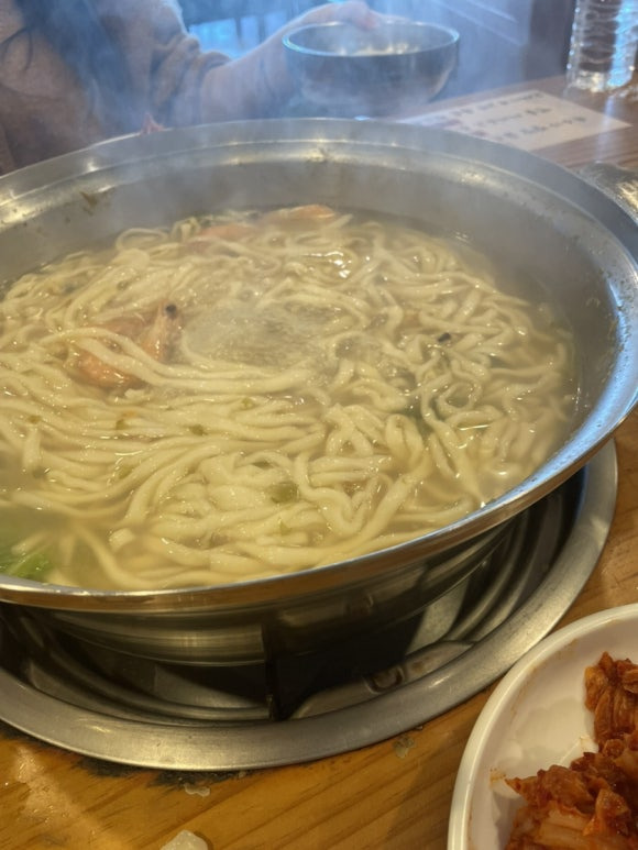 홍두깨칼국수 이미지