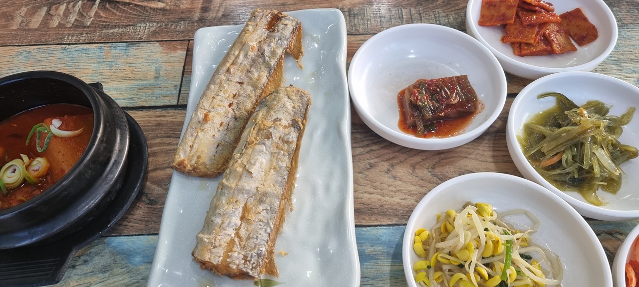 드뎌 나온 갈치정식