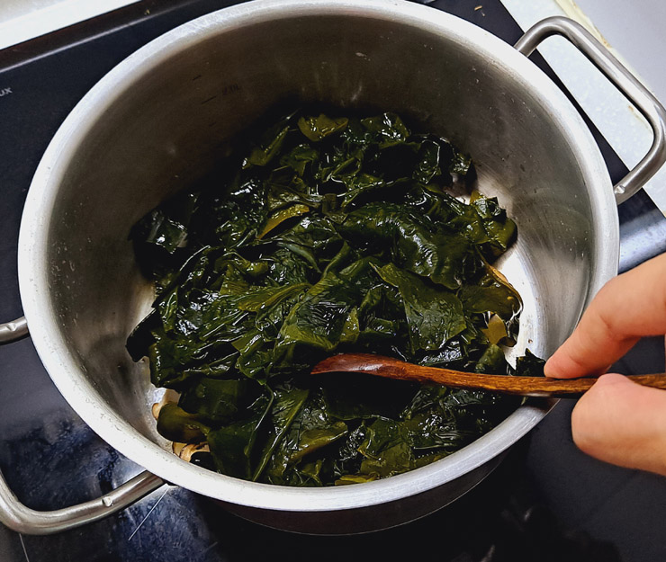 미역국 끓이는 방법 쫄깃~ 표고버섯 들깨미역국 고기없이 14