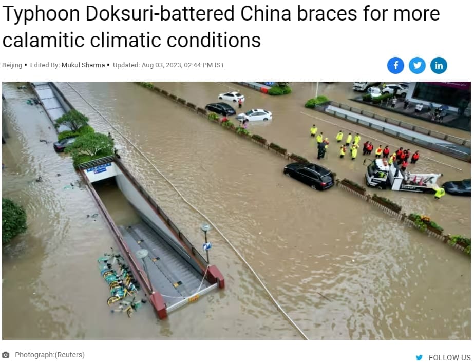 베이징&#44; 태풍 독수리 집중호우로 &#39;아비규환&#39; VIDEO: Beijing floods: Deadly rains batter China capital as new storm looms