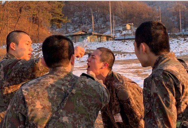  Jin, who was selected as a company commander's trainee, "Blood, Sweat and Tears" through CBR training.