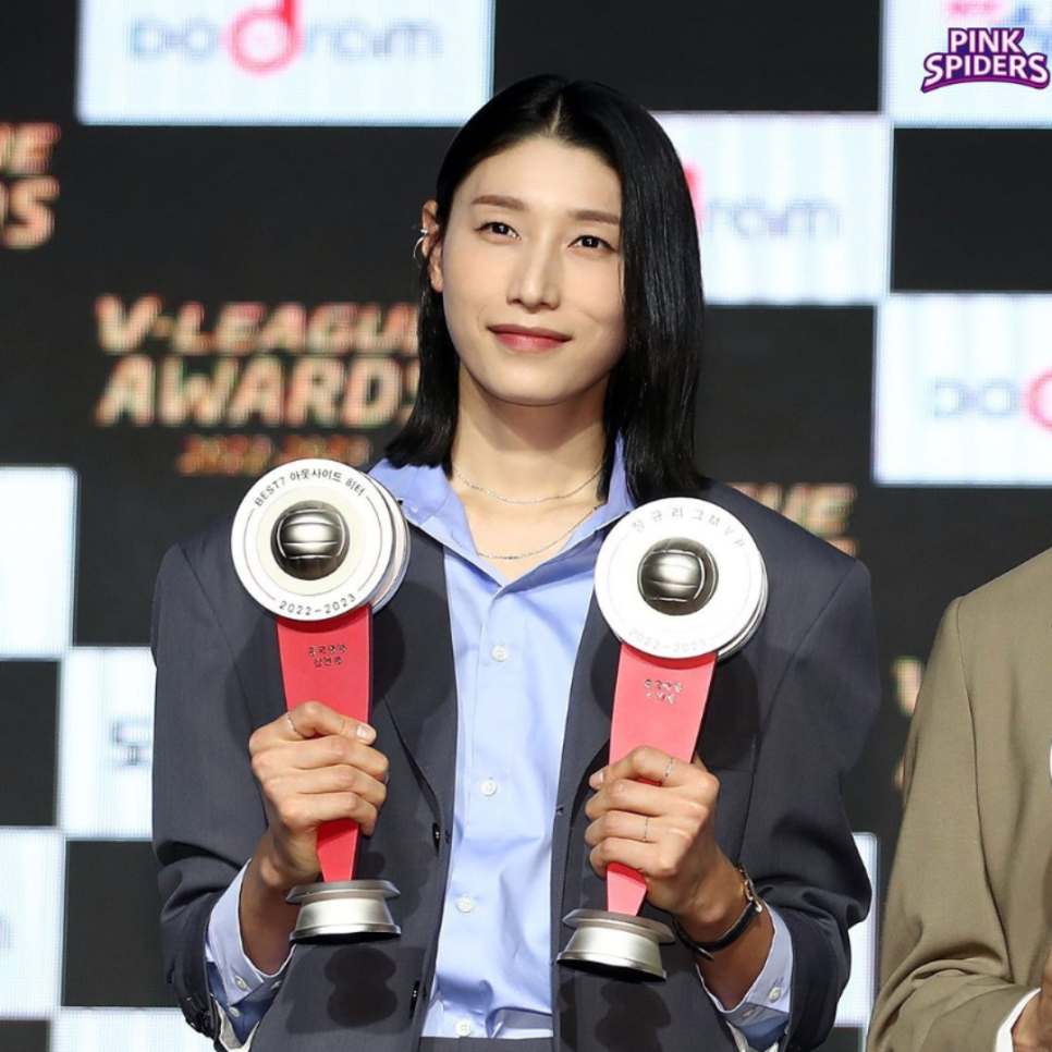  김연경 결국 흥국생명 잔류각?? 게다가 절친 김수지와 한솥밥, 현대건설은 재계약으로 대응(김연경FA, 김연경현대건설, 김수지흥국이적, 황민경재계약, 우승이 필요하다고 했는데..)