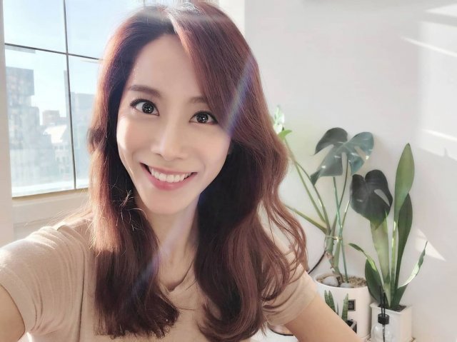 조민아