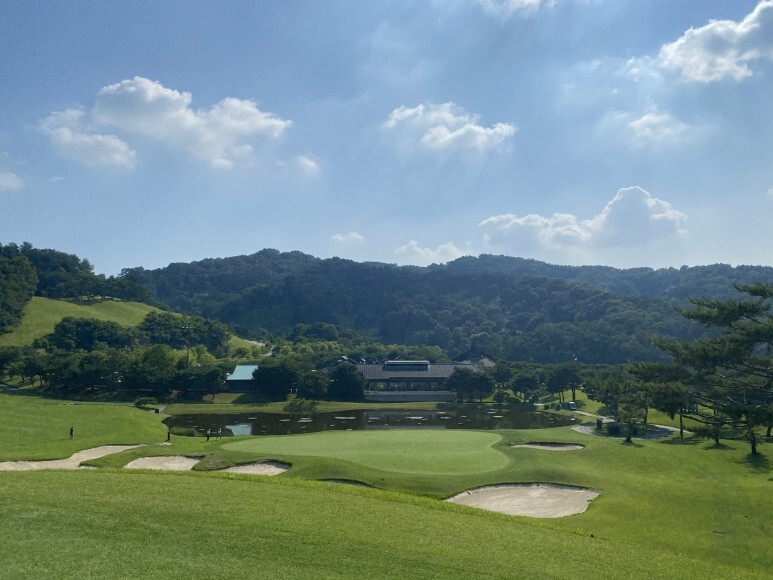  남청주IC 인근 산자락 속에 포근히 배치되어 있는 다양한 공략재미가 있는 세레니티CC(구.실크리버) 후기와 주변 맛집