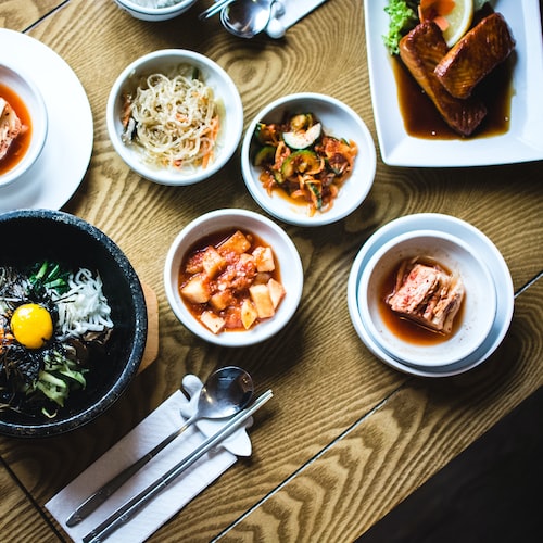 5 Must-Try Korean Dishes for Foreigners: Kimchi Jeon, Samgyetang, Japchae, Bibimbap and Bulgogi