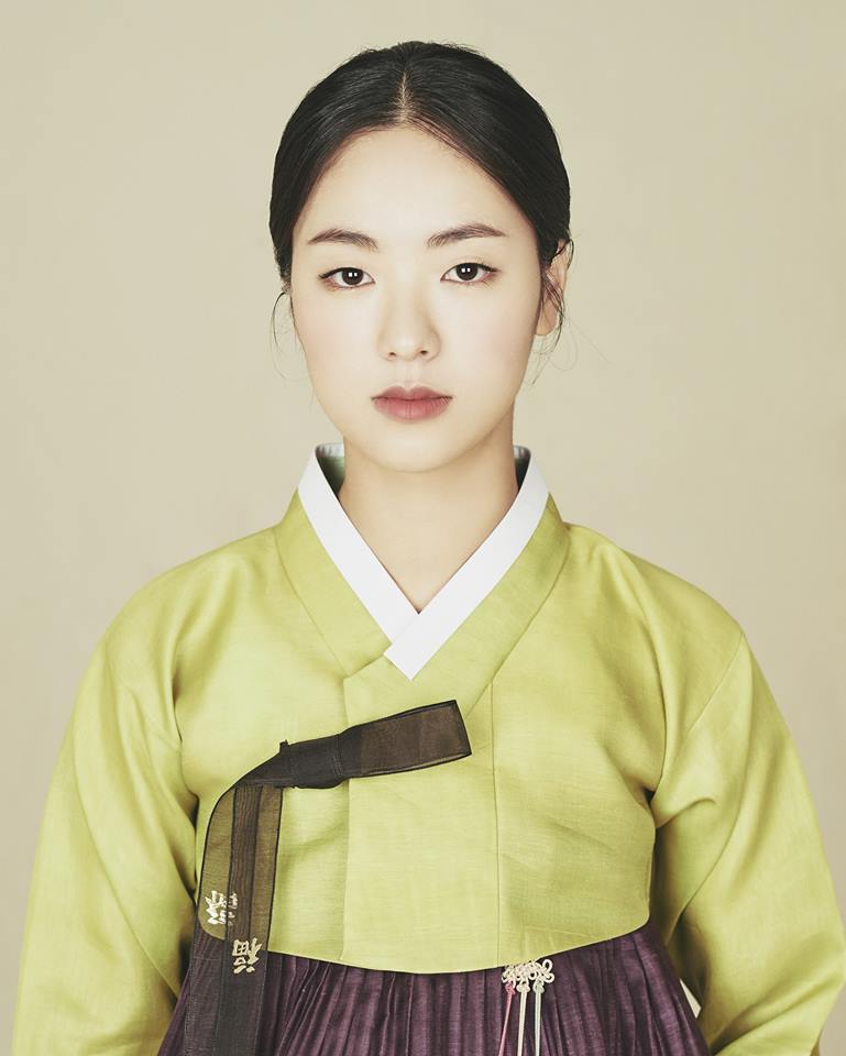  배우 전여빈 한복 화보 및 짤