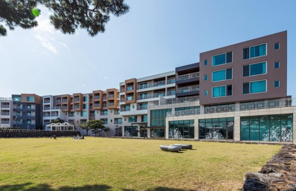  제주도 애월 호텔 추천 //  제주 가족여행에 추천하는 넓고 깨끗한 바다뷰호텔 제주 탑스텐 빌라 드 애월(Villa De Aewol)