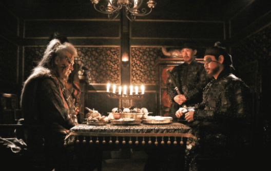 협상-테이블에-앉은-해적왕과-악당