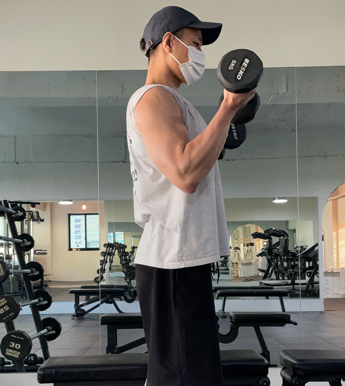 이두운동 덤벨컬
