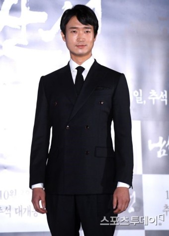 조우진 남자배우상 과거 결혼 아내 78