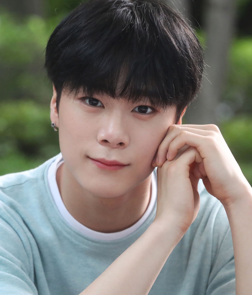  그룹 아스트로 멤버 문빈 자택서 숨진채 발견