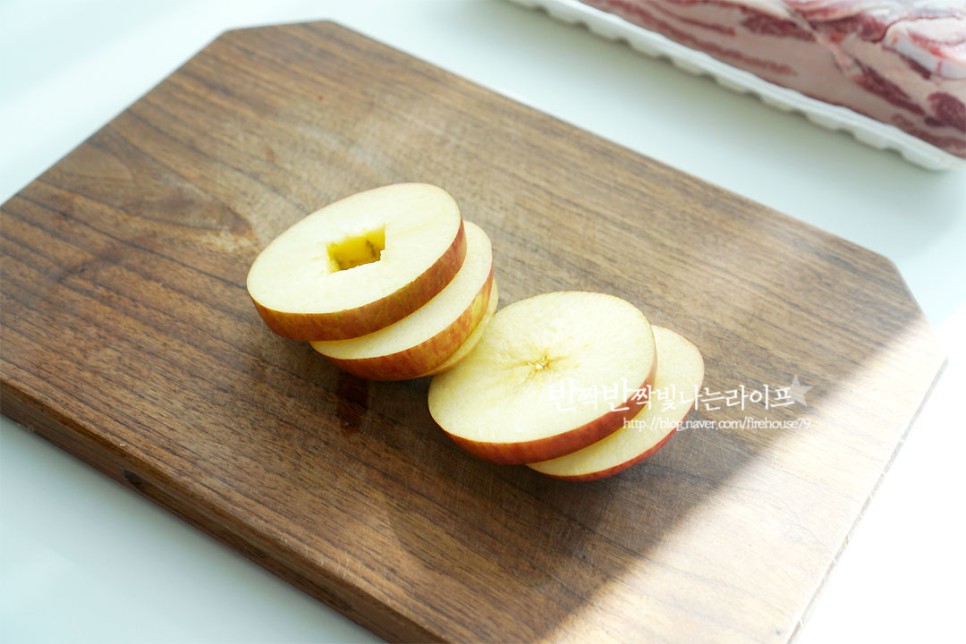 만들기 삼겹살수육 보쌈김치 맛있게~ 무수분 수육 보쌈 무김치 17