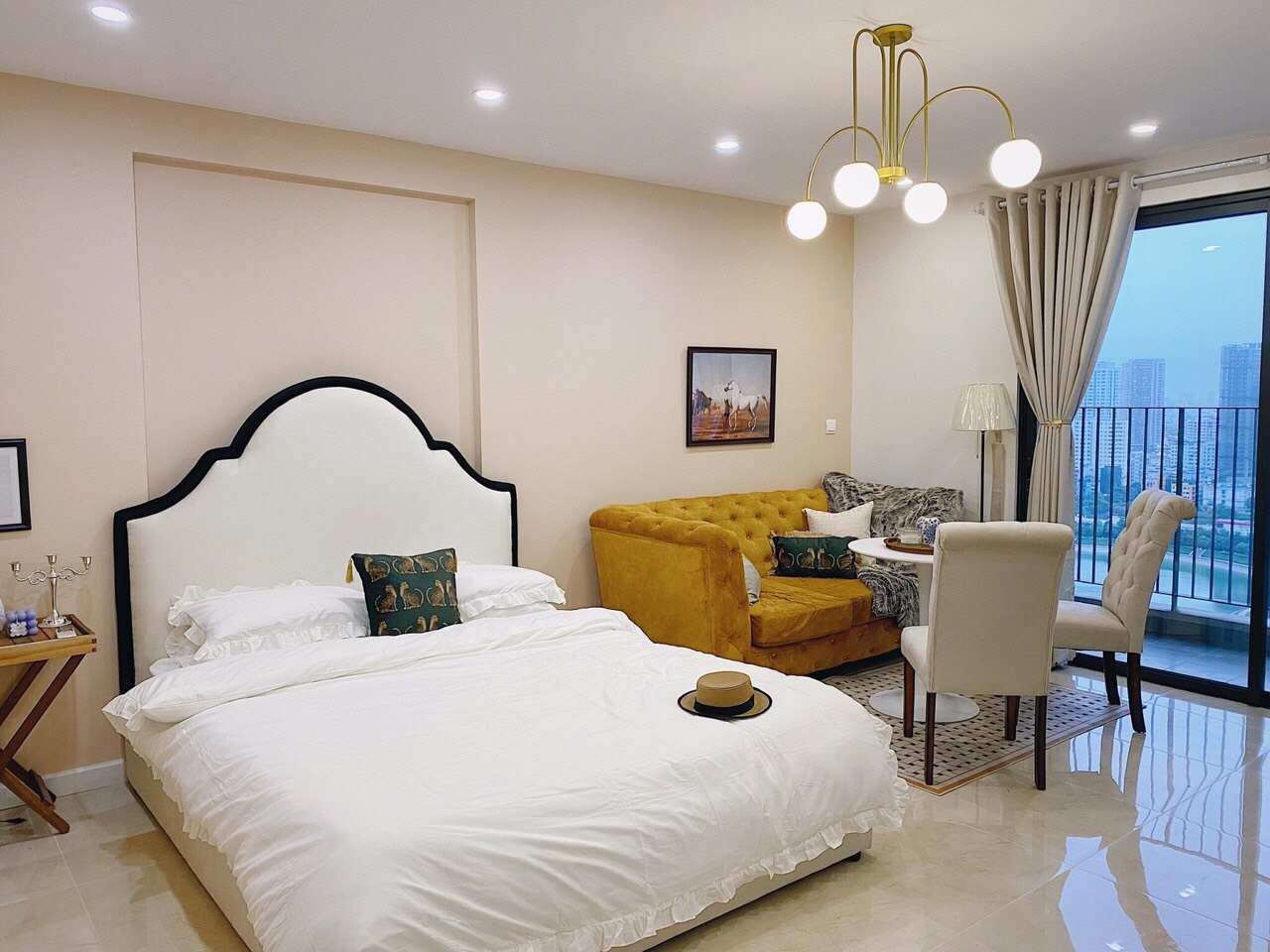  [디캐피탈 임대 정보] 디캐피탈 스튜디오/ 풀옵션/ 1350만동- 0968650193