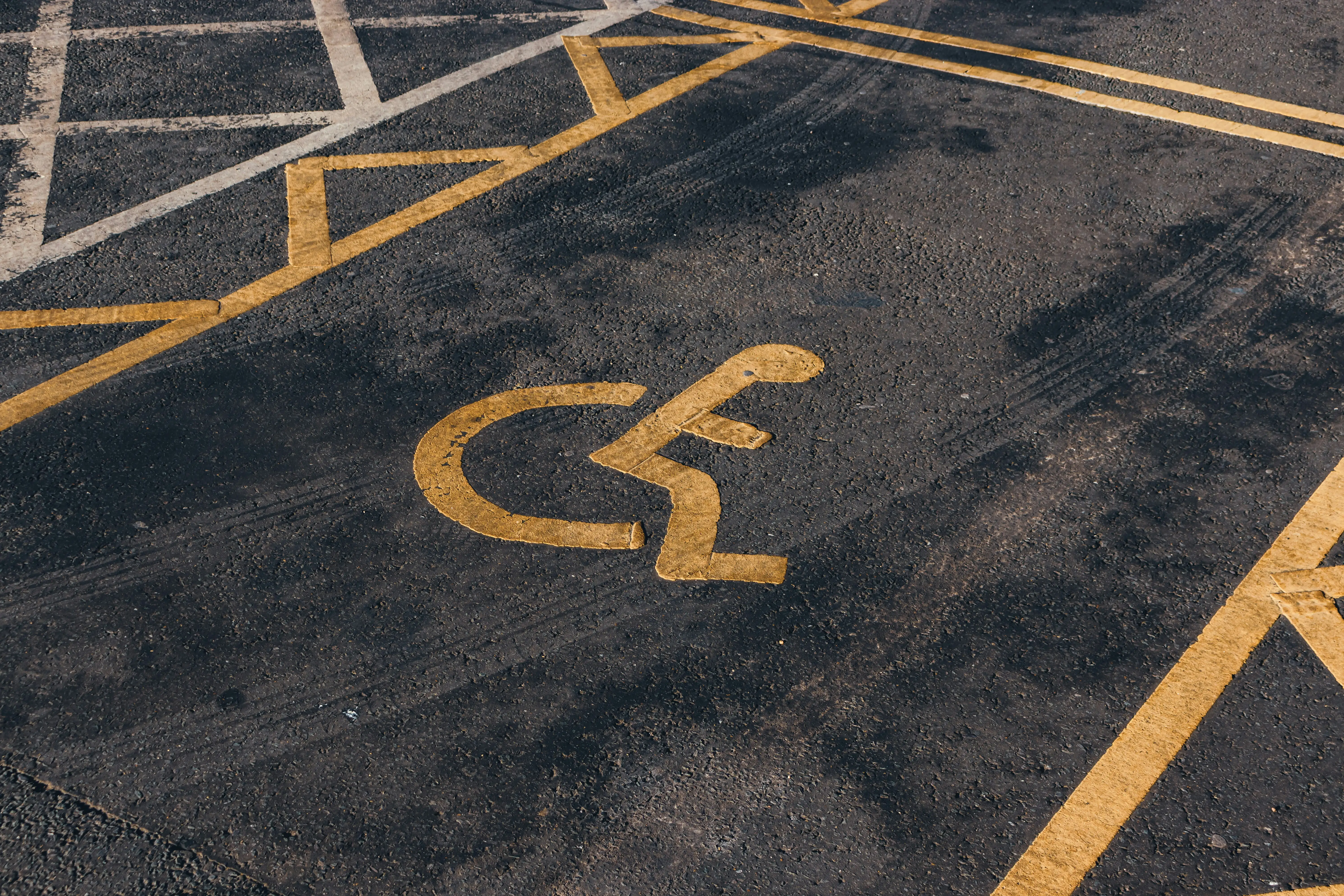 1. 휠체어 접근성 향상