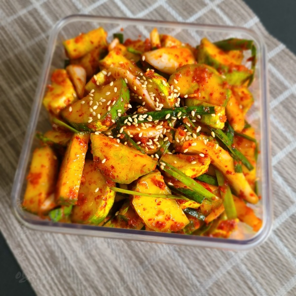  절이지 않고 바로 만드는 오이깍두기 만드는 법 (5분컷)