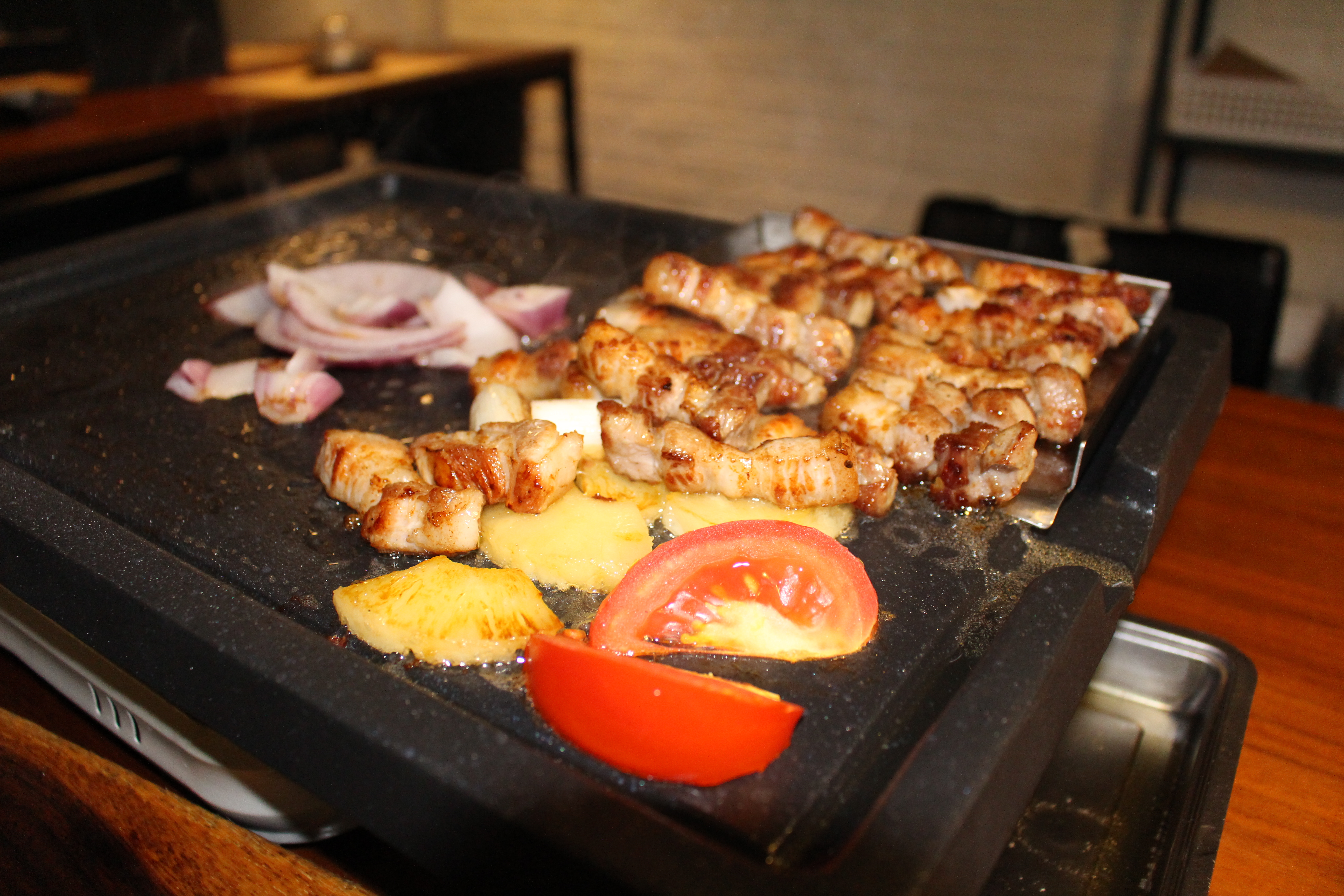 서판교의 맛집인 "금돈가"에서~...230929